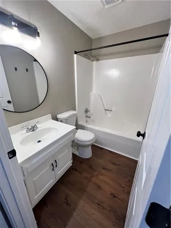 $525,000 | 1110 Southeast 8th Street, Lee's Summit, MO 64063