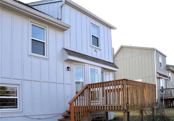 $525,000 | 1110 Southeast 8th Street, Lee's Summit, MO 64063