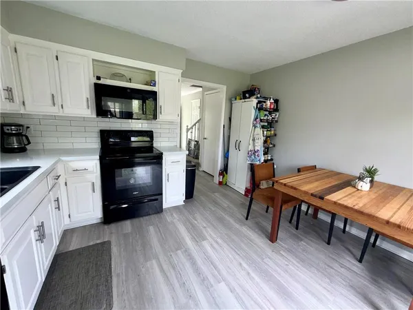 $525,000 | 1110 Southeast 8th Street, Lee's Summit, MO 64063