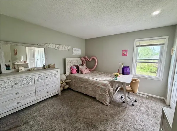 $525,000 | 1110 Southeast 8th Street, Lee's Summit, MO 64063