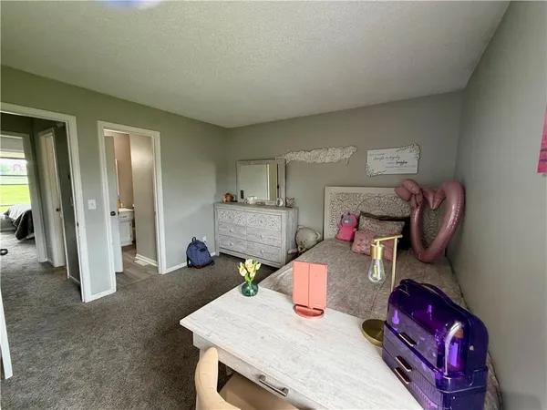 $525,000 | 1110 Southeast 8th Street, Lee's Summit, MO 64063