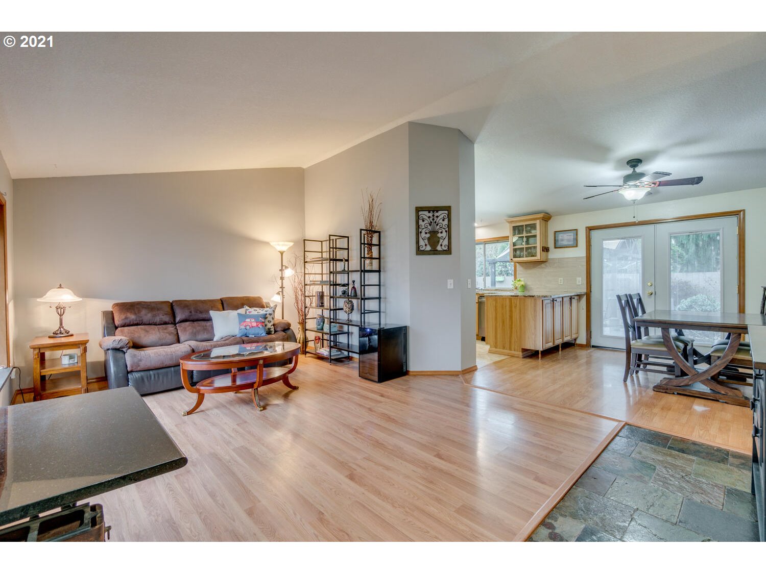 3155 5th Street Hubbard, OR 97032 - Photo 4 of 32 Gallery Image 4