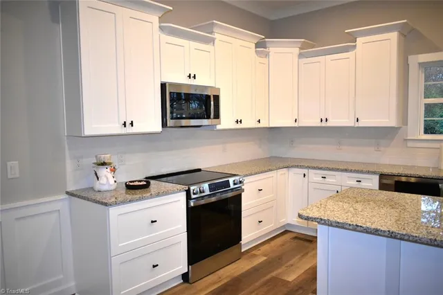 $449,000 | 2142 Elizabeth Drive, Mount Airy, NC 27030