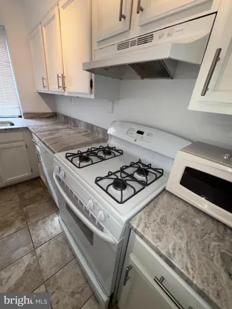 $2,100 | 3815 Davis Place Northwest, Unit 1, Washington, DC 20007