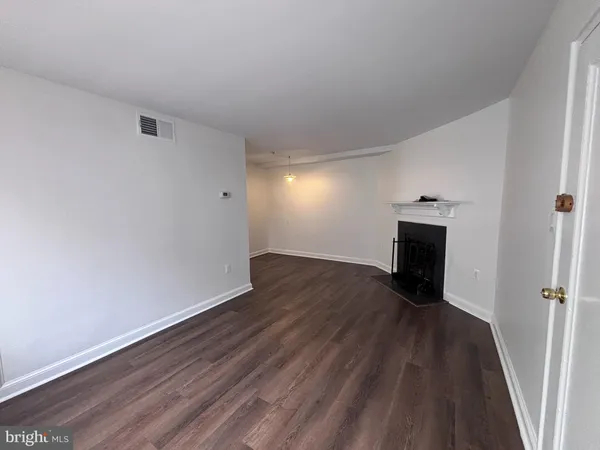 $2,100 | 3815 Davis Place Northwest, Unit 1, Washington, DC 20007