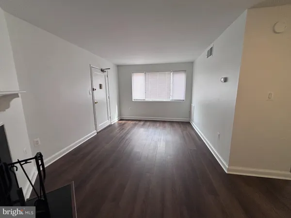 $2,100 | 3815 Davis Place Northwest, Unit 1, Washington, DC 20007