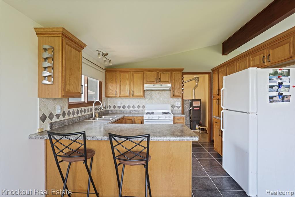 5741 South Merrill Road Merrill, MI 48637 - Photo 8 of 31