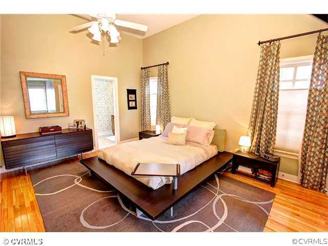 339 Lexington Road Richmond, VA 23226 - Photo 11 of 19 Master Bedroom - Spacious master bedroom with high