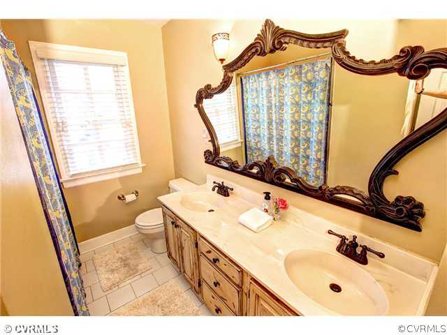 339 Lexington Road Richmond, VA 23226 - Photo 16 of 19 Other - Second floor hall bathroom!!