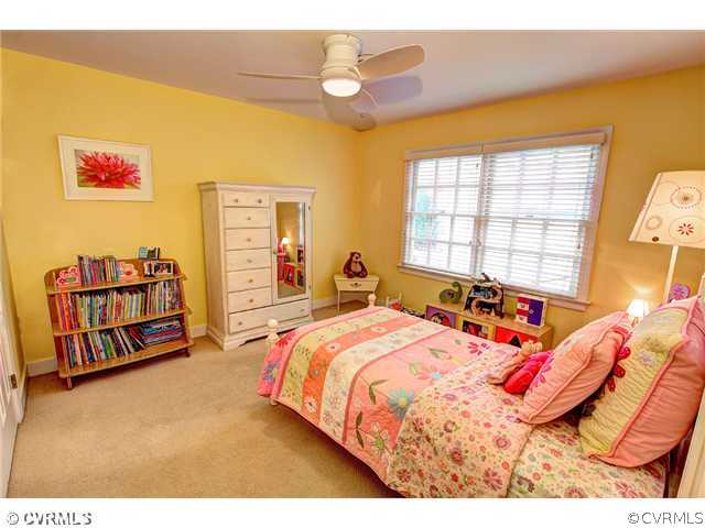 339 Lexington Road Richmond, VA 23226 - Photo 17 of 19 Bedroom - One of the three bedrooms located on the