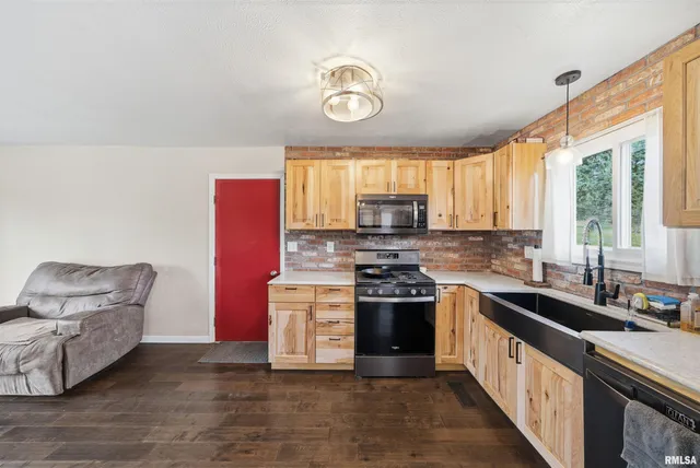 $217,000 | 6528 South Navajo Drive, Bartonville, IL 61607