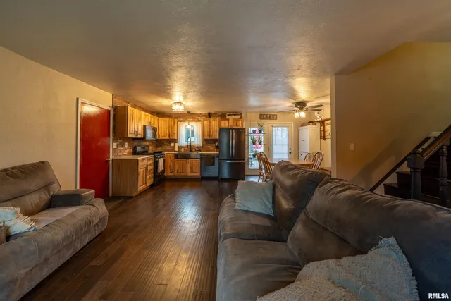 $225,000 | 6528 South Navajo Drive, Bartonville, IL 61607