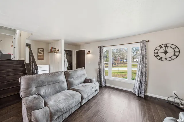 $217,000 | 6528 South Navajo Drive, Bartonville, IL 61607