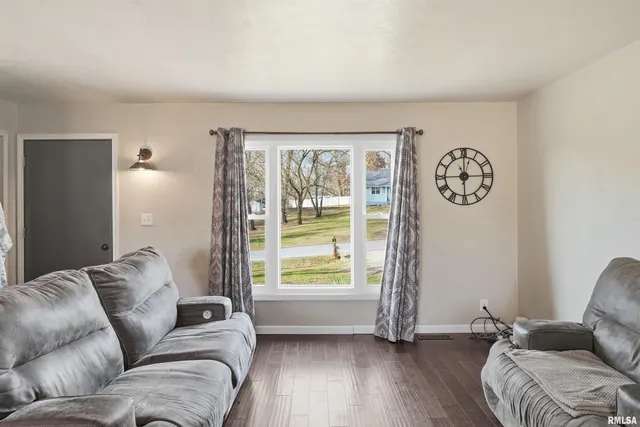 $217,000 | 6528 South Navajo Drive, Bartonville, IL 61607