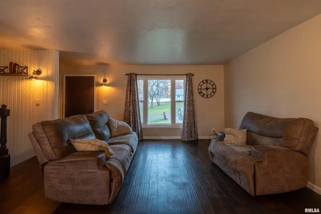 $225,000 | 6528 South Navajo Drive, Bartonville, IL 61607