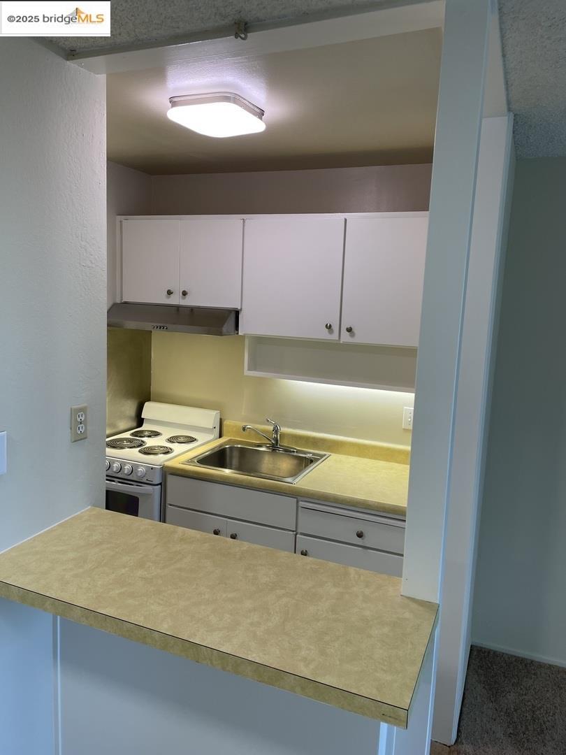 Watergate Emeryville, CA 94608 - Photo 3 of 18 a room with storage and utility