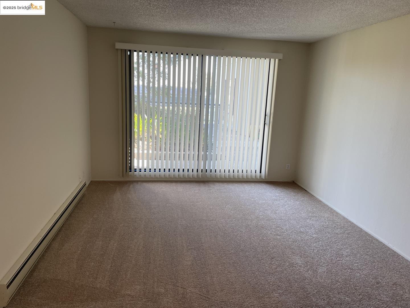 Watergate Emeryville, CA 94608 - Photo 5 of 18 an empty room with windows