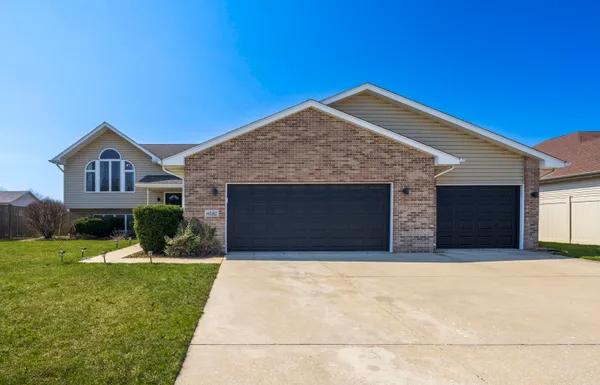 $470,000 | 6552 Indian Trail, Schererville, IN 46375