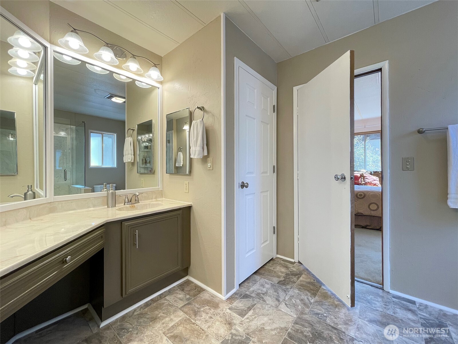 121 Ivy Lane Port Angeles, WA 98362 - Photo 20 of 38