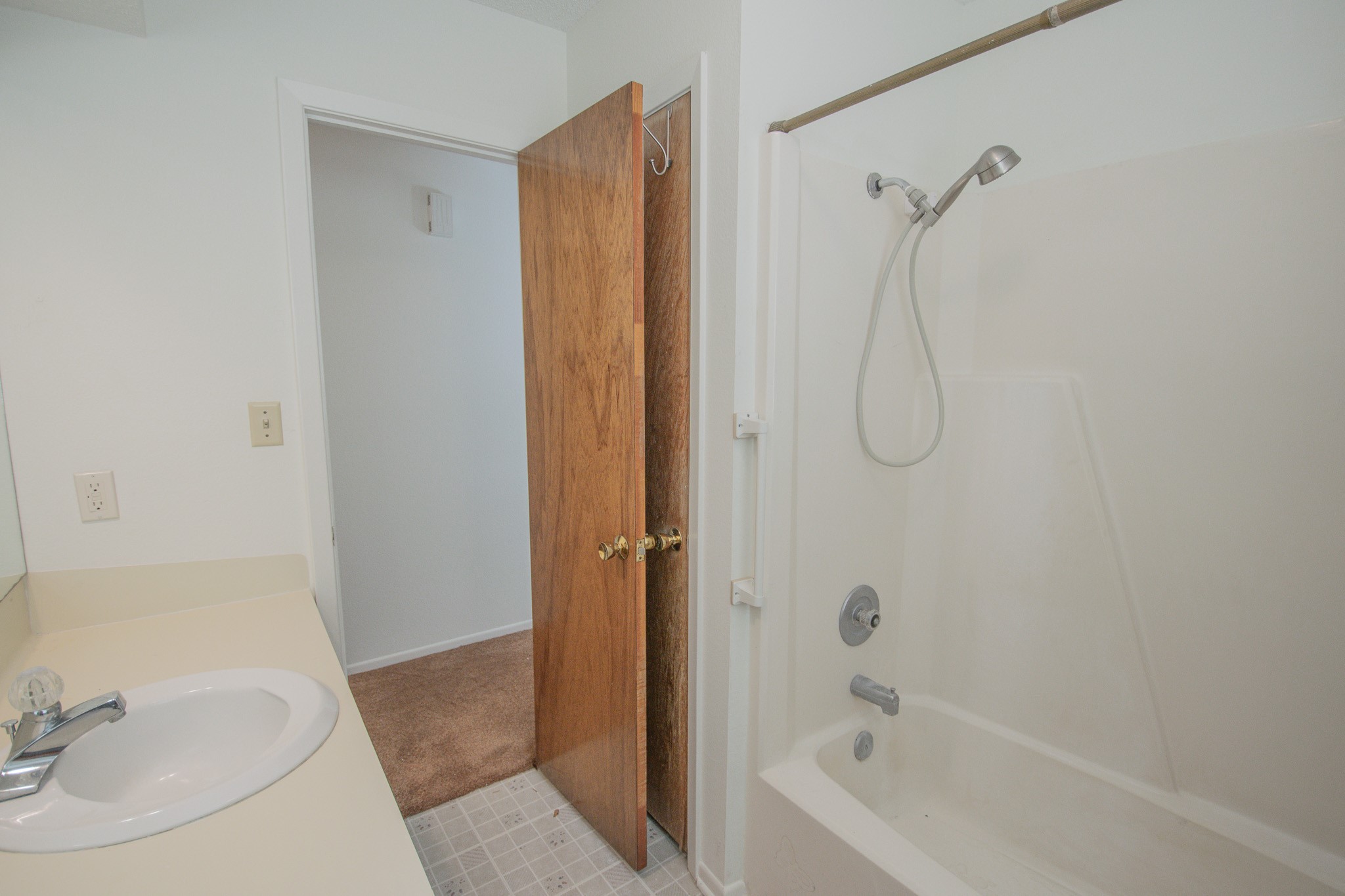 3 Lazybrook Street Angleton, TX 77515 - Photo 17 of 29