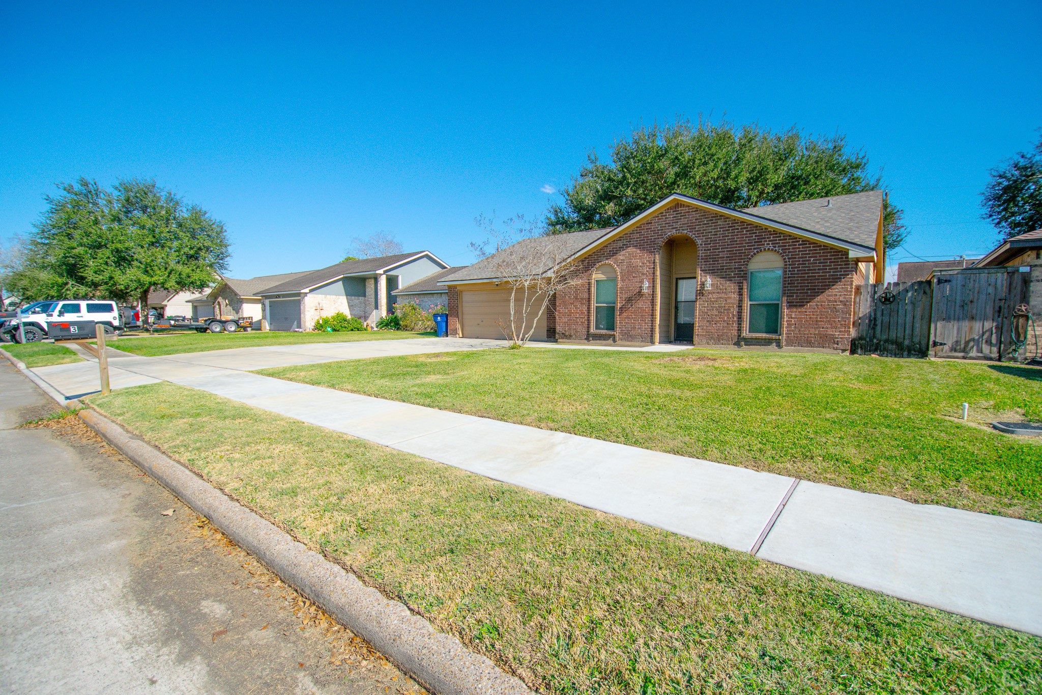 3 Lazybrook Street Angleton, TX 77515 - Photo 28 of 29