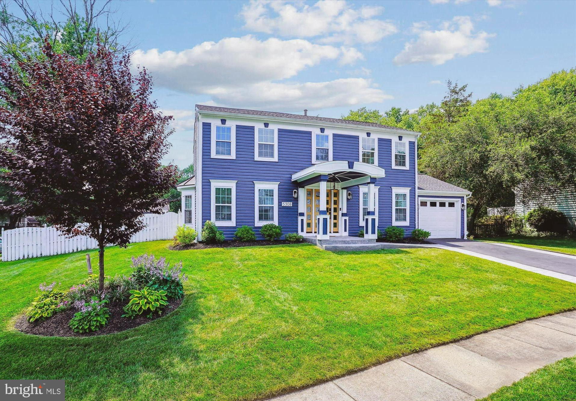 5308 Crown Point Road Burke, VA 22015 - Photo 2 of 75 Lush, corner lot, situated in a cul-de-sac