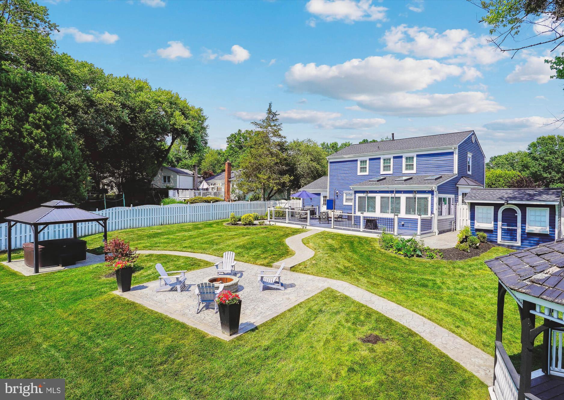 5308 Crown Point Road Burke, VA 22015 - Photo 72 of 75 Wonderful landscaping. Meticulous!
