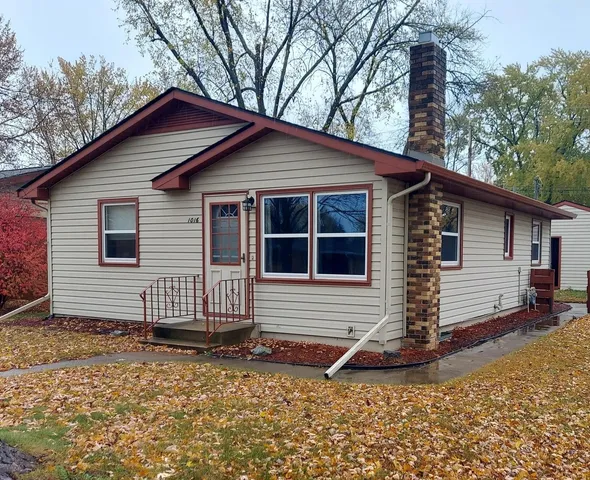 $239,900 | 1016 37th Avenue North, St. Cloud, MN 56303