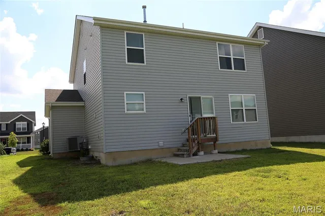 $375,000 | 608 Palisades Drive, St. Charles, MO 63301