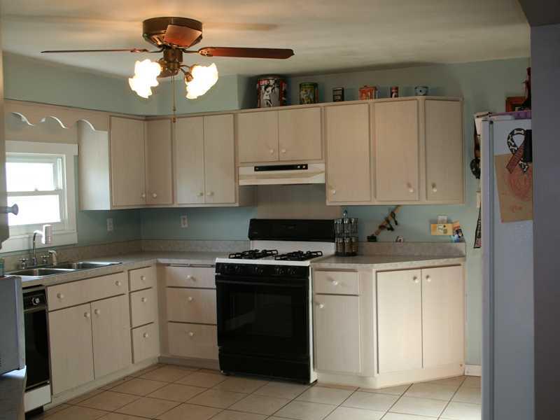 536 Friel Road Economy, PA 15005 - Photo 3 of 14 Kitchen.