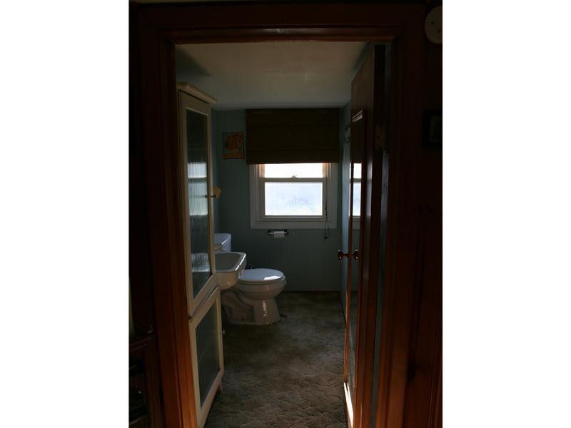 536 Friel Road Economy, PA 15005 - Photo 8 of 14 Partial Bath. 1/2 Bath off of the Master Bath.