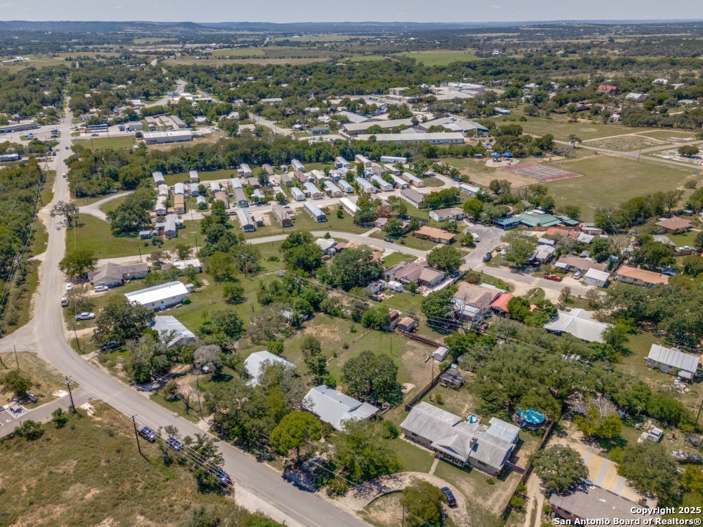710 Fifth Street Comfort, TX 78013 - Photo 5 of 34
