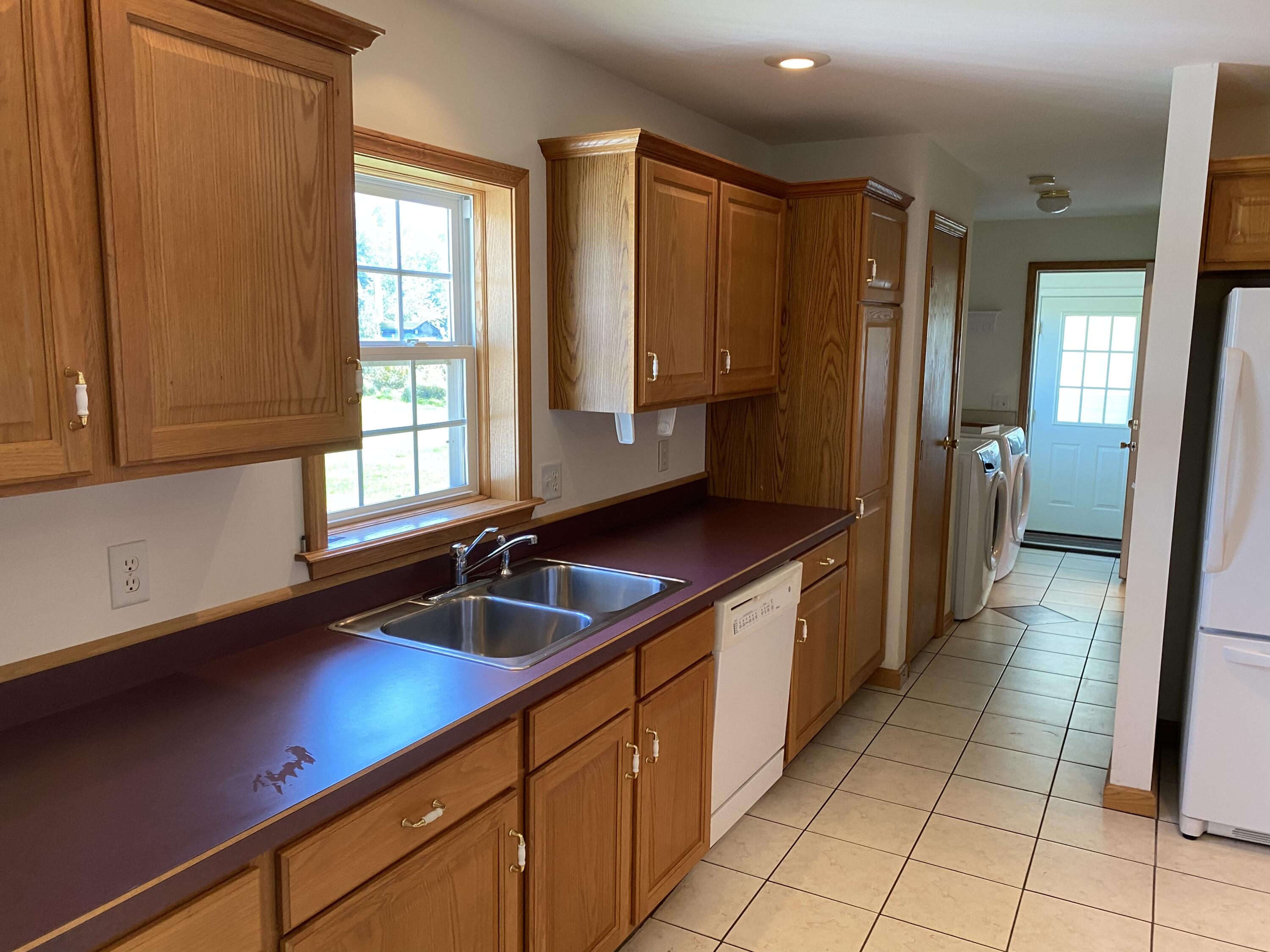 393 Taggart Road Bronson, MI 49028 - Photo 4 of 30 Kitchen