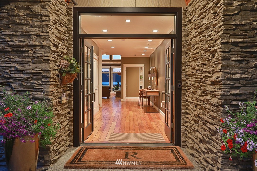 4486 East Harbor Road Freeland, WA 98249 - Photo 13 of 40