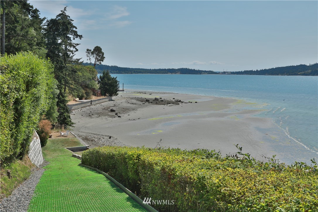 4486 East Harbor Road Freeland, WA 98249 - Photo 7 of 40