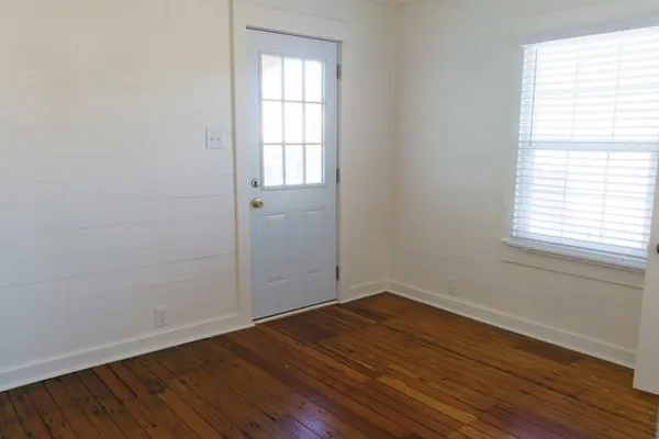 $2,475 | 806 Main Street, Madisonville, LA 70447