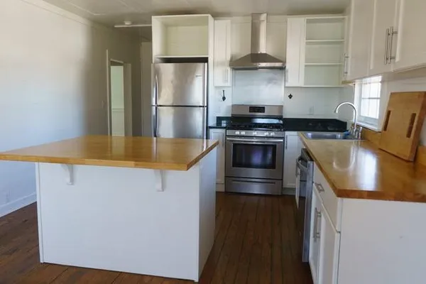 $2,475 | 806 Main Street, Madisonville, LA 70447