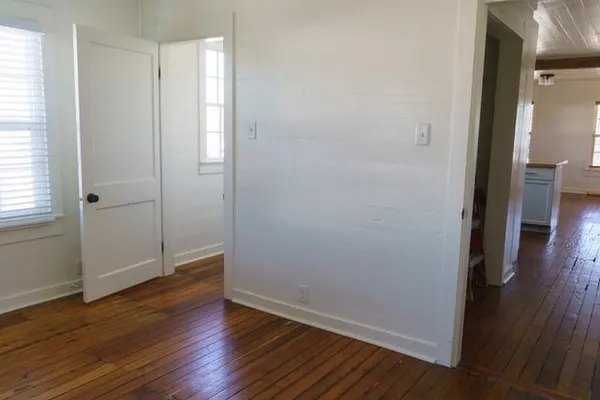 $2,475 | 806 Main Street, Madisonville, LA 70447