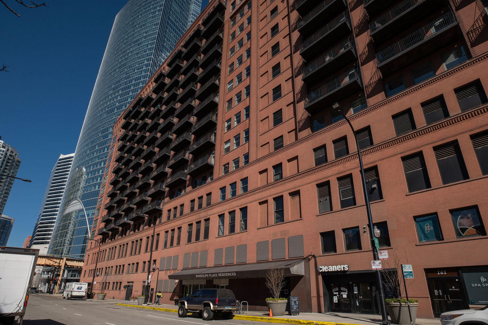 165 North Canal Street, Unit 903 Chicago, IL 60606 - Photo 1 of 19