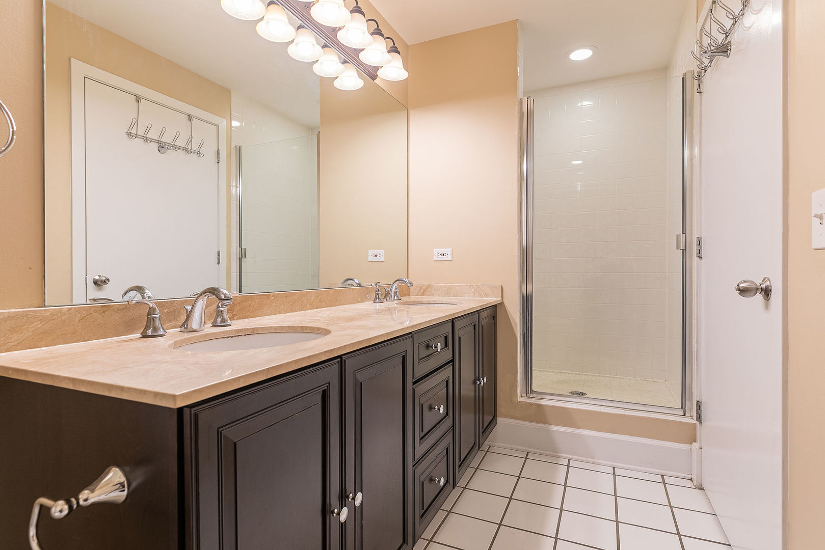 165 North Canal Street, Unit 903 Chicago, IL 60606 - Photo 11 of 19