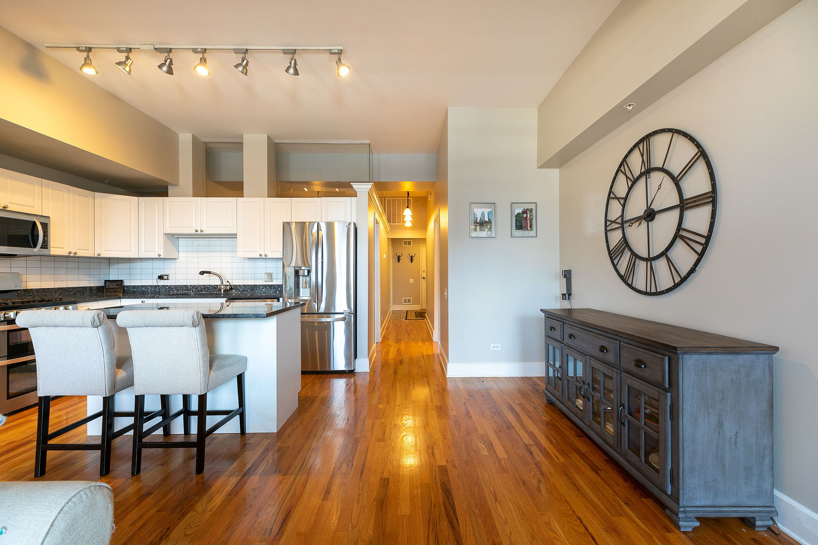 165 North Canal Street, Unit 903 Chicago, IL 60606 - Photo 6 of 19