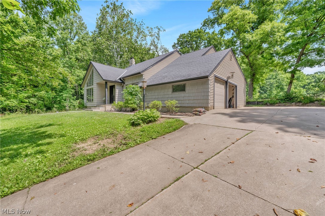2765 Sharon Copley Road Medina, OH 44256 - Photo 2 of 50