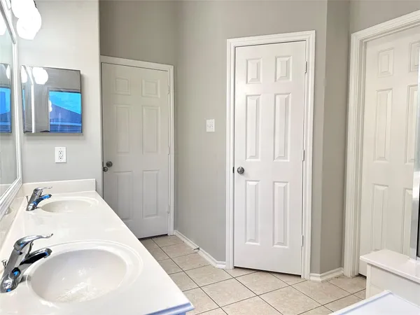 $1,995 | 12286 Noco Drive, Tomball, TX 77375