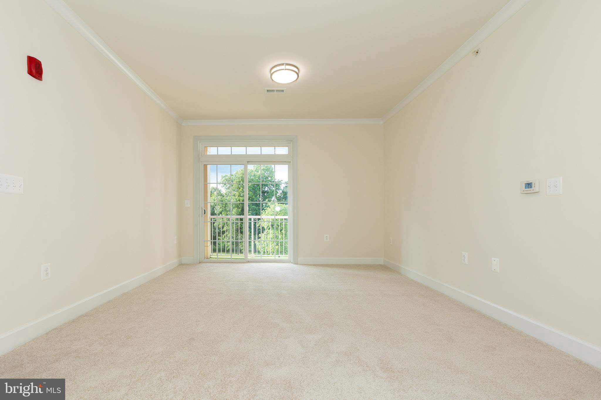 10530 Resort Road, Unit 306 Ellicott City, MD 21042 - Photo 15 of 54 Living room