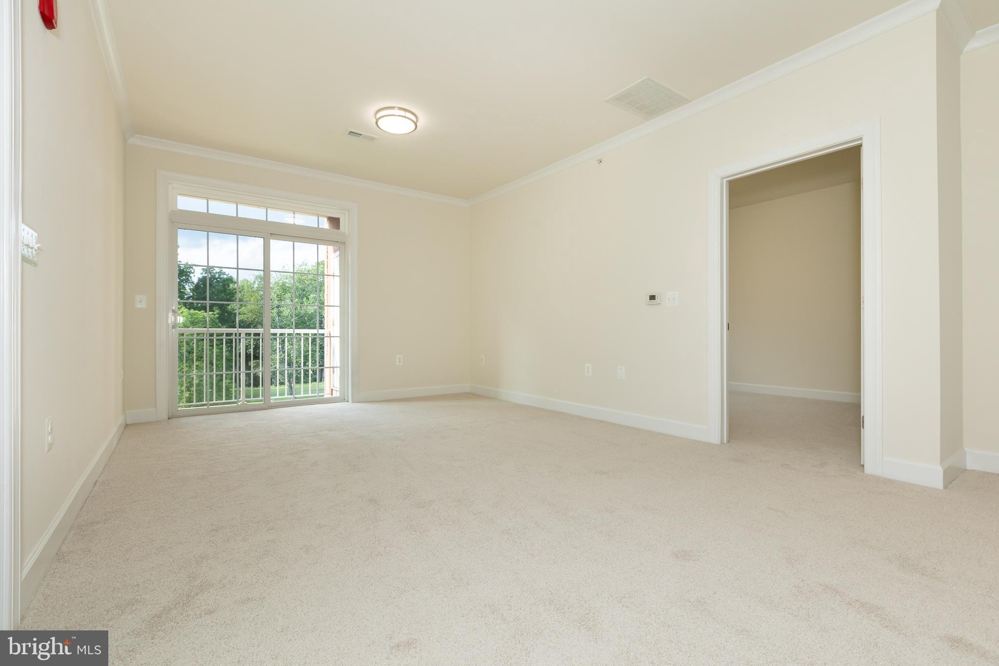 10530 Resort Road, Unit 306 Ellicott City, MD 21042 - Photo 16 of 54 Living room