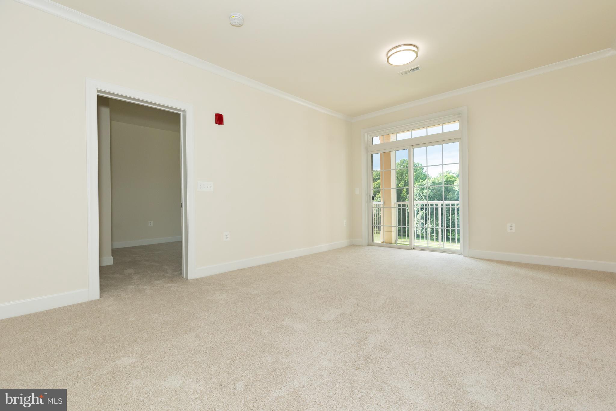 10530 Resort Road, Unit 306 Ellicott City, MD 21042 - Photo 18 of 54 Living room