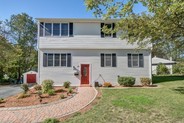 53 Robin Road Northbridge, MA 01588 - Photo 1 of 30 Gallery Image 1
