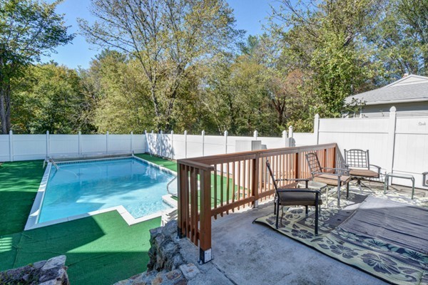 53 Robin Road Northbridge, MA 01588 - Photo 28 of 30 Gallery Image 28