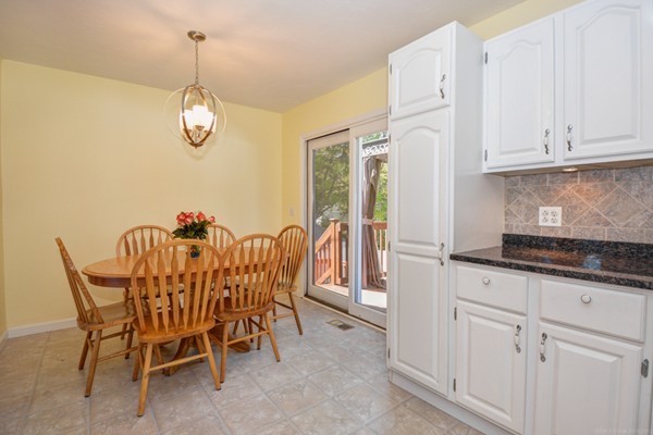 53 Robin Road Northbridge, MA 01588 - Photo 10 of 30 Gallery Image 10