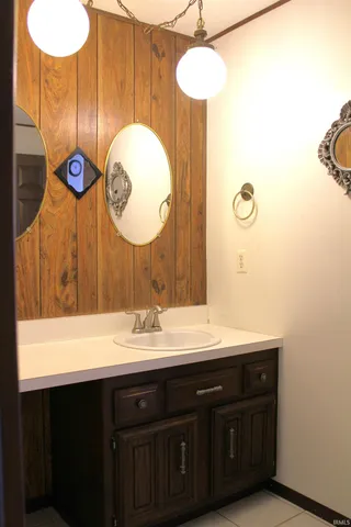 $149,900 | 214 West Race Street, Portland, IN 47371